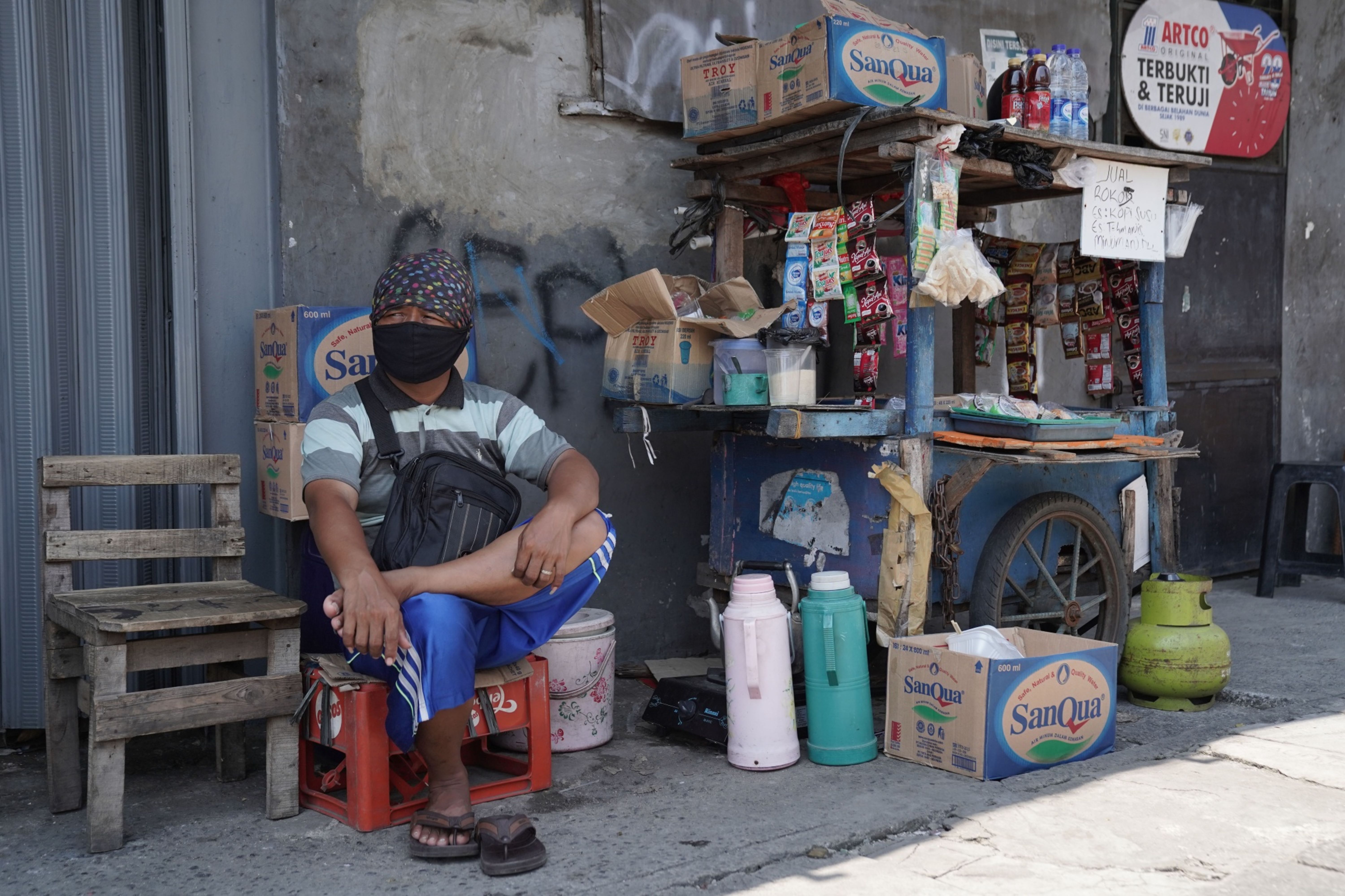 Copying Rich World’s Virus Plan Is Big Risk for Emerging Markets