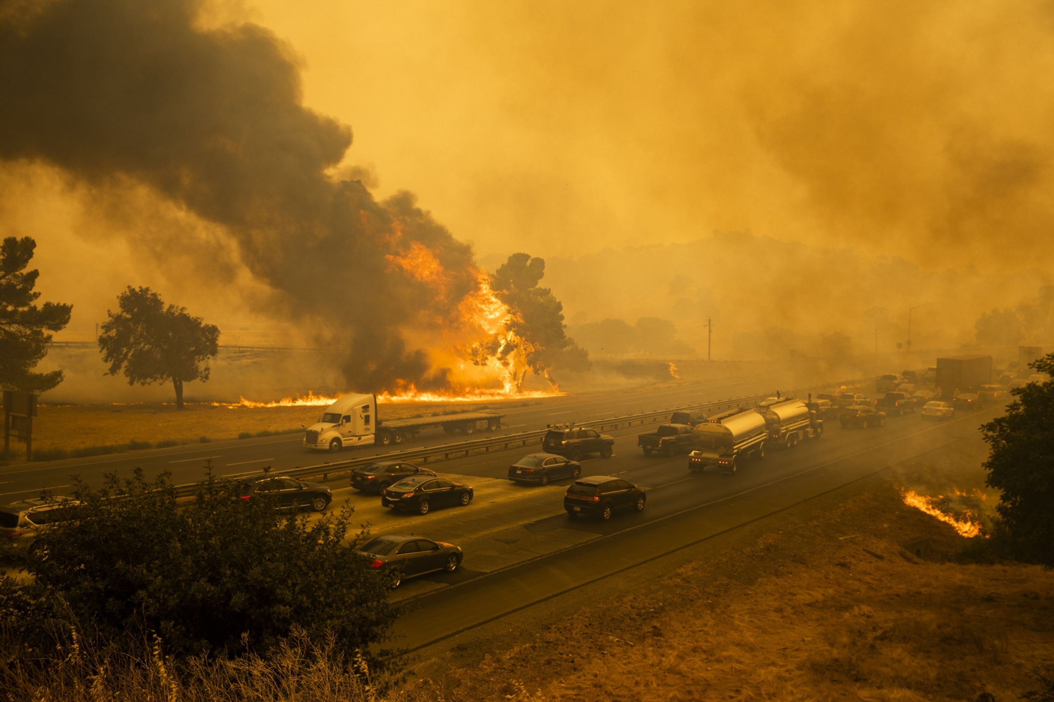 More Than 360 Fires Burn In California With Heat Holding On