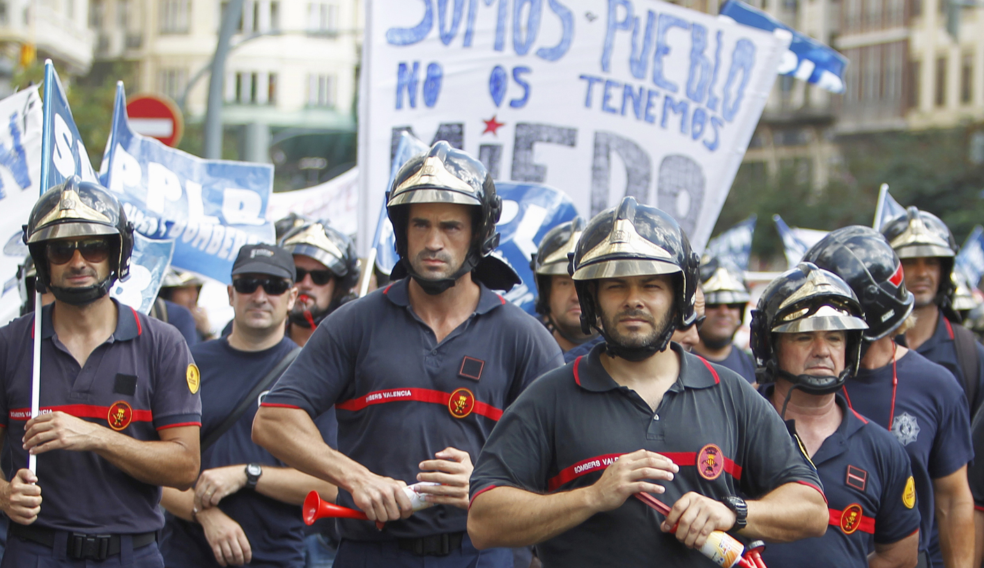 Global economy: confidence dives as Spain's troubles grow