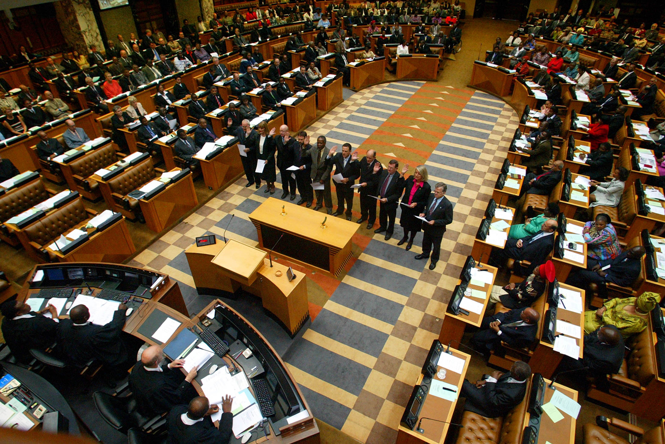 MEMBERS OF THE OPPOSITION DEMOCRATIC ALLIANCE ARE SWORN IN AS SOUTH AFRICA'S THIRD DEMOCRATIC ...