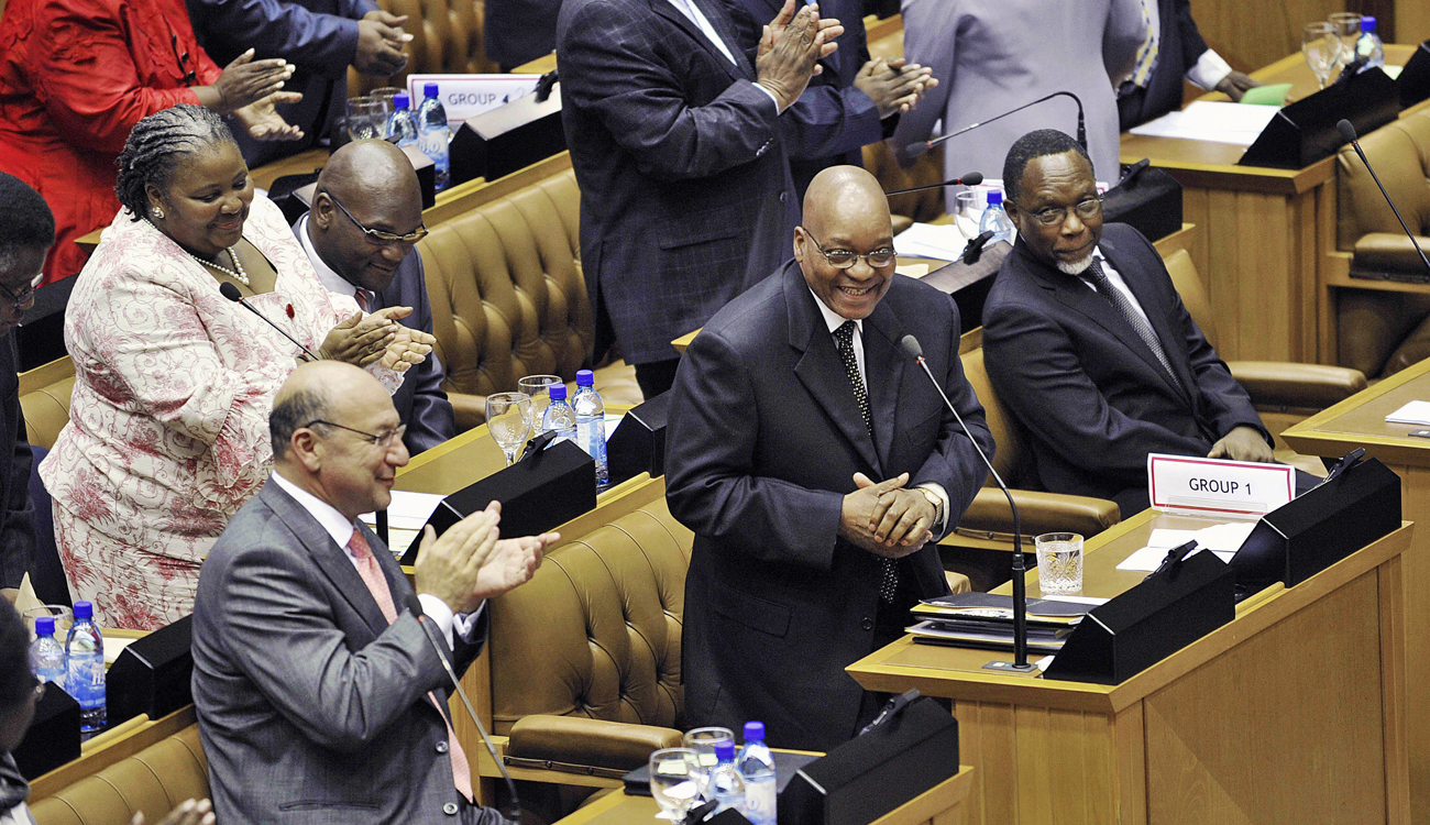 Judge Davis on 'No confidence': Debate must happen, but cannot be rushed