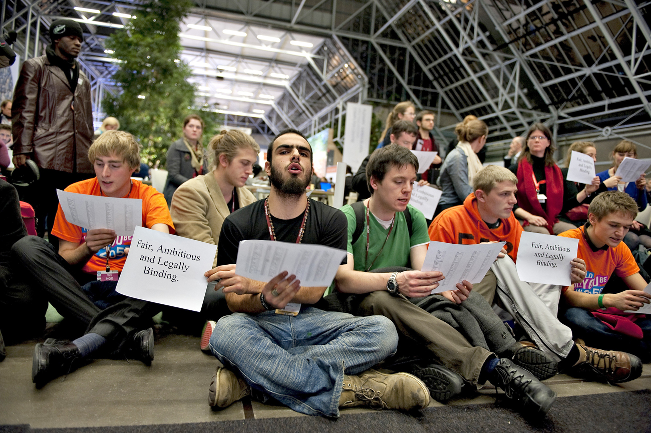 Update: Agreement hopes grow as clock about to run out in climate meeting