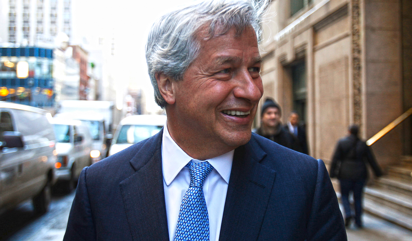 JPMorgan CEO gets crisis marks but war isn't over