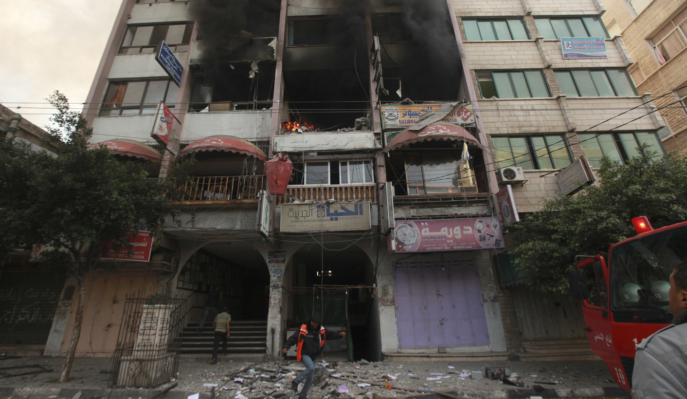 Israel says prefers diplomacy but ready to invade Gaza