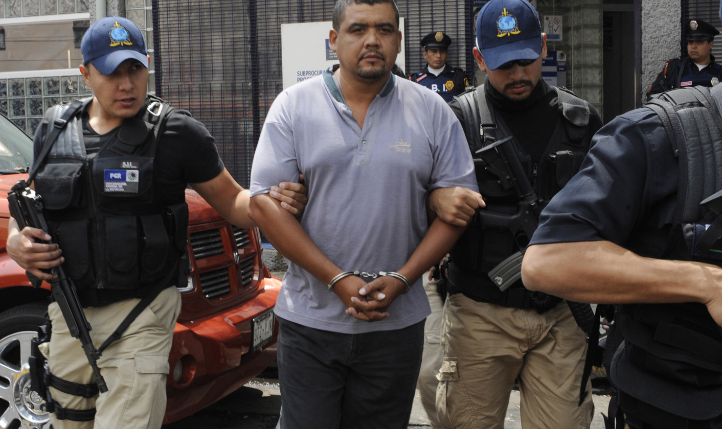 Mexico passes law to combat cartel money laundering