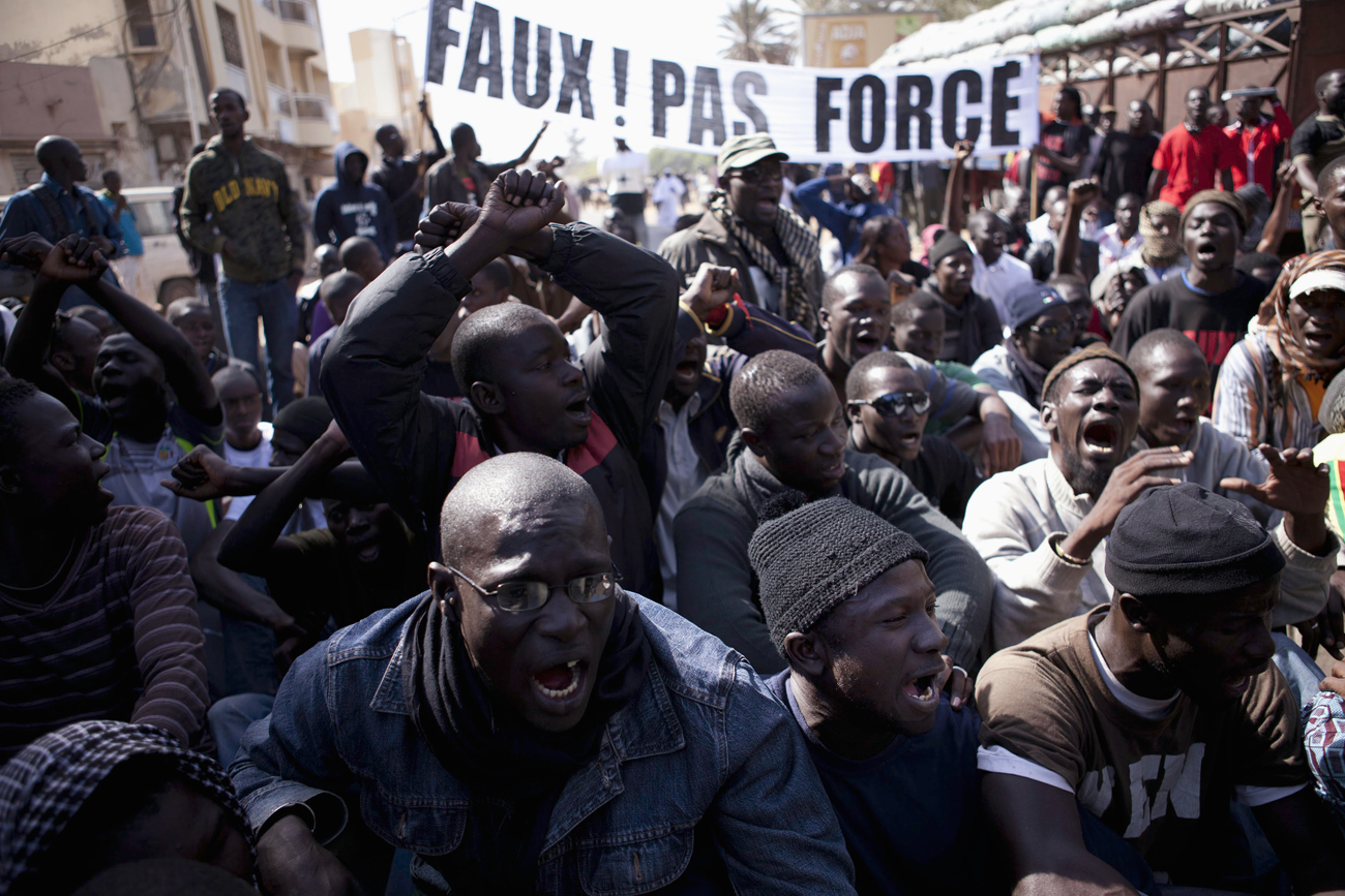 Senegal's opposition vents its frustration but can't stop the Wade juggernaut