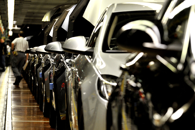 Car trafficking syndicates exploit Senegal’s port