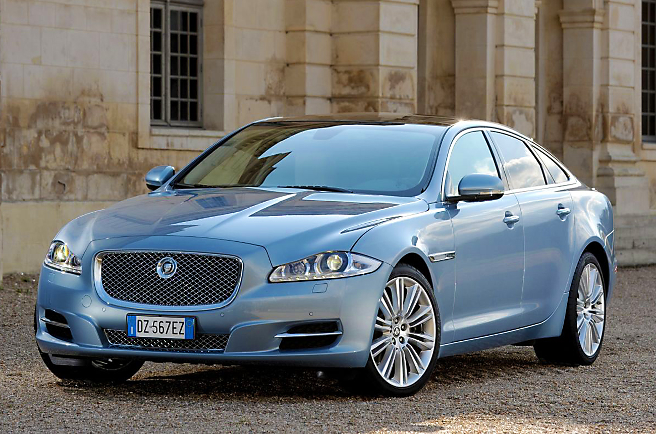 Jaguar XJ: No fat cat, this!