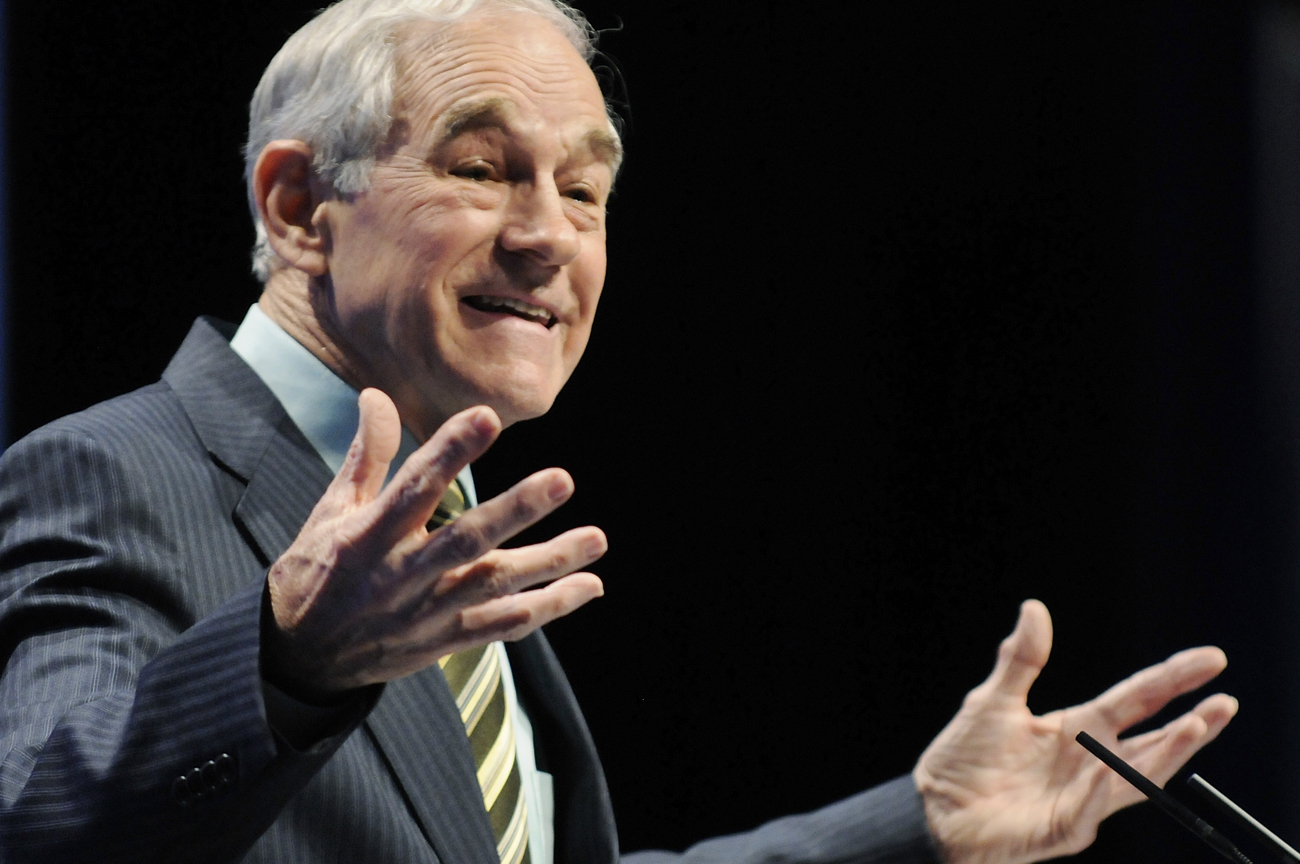 Ron Paul, Tea Party's intellectual father, also applies for the biggest job