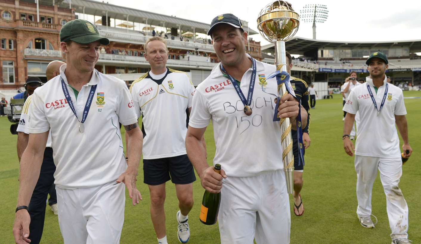 South Africa's Kallis holds the ICC mace on a lap of honour after South Africa defeated England in the third cricket test match at Lord's in London