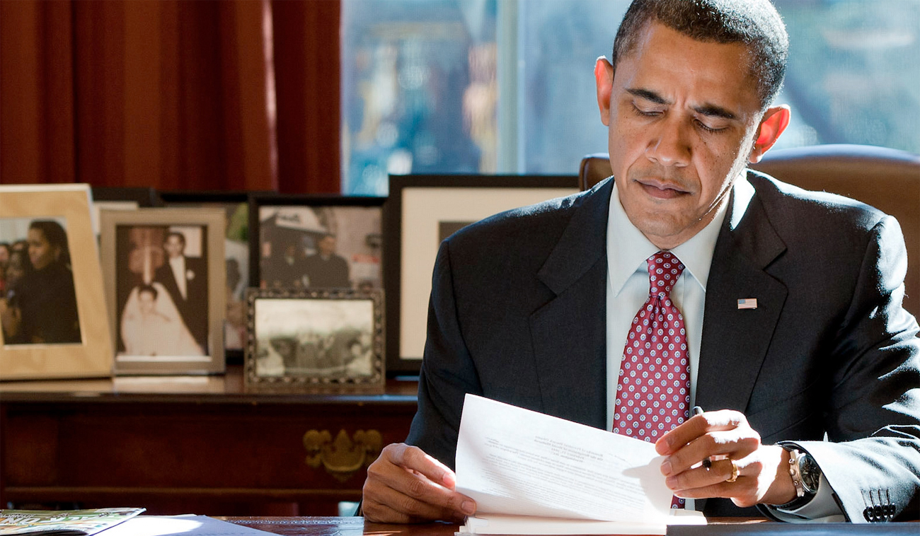 Obama challenges Republicans to keep tax cuts for middle class