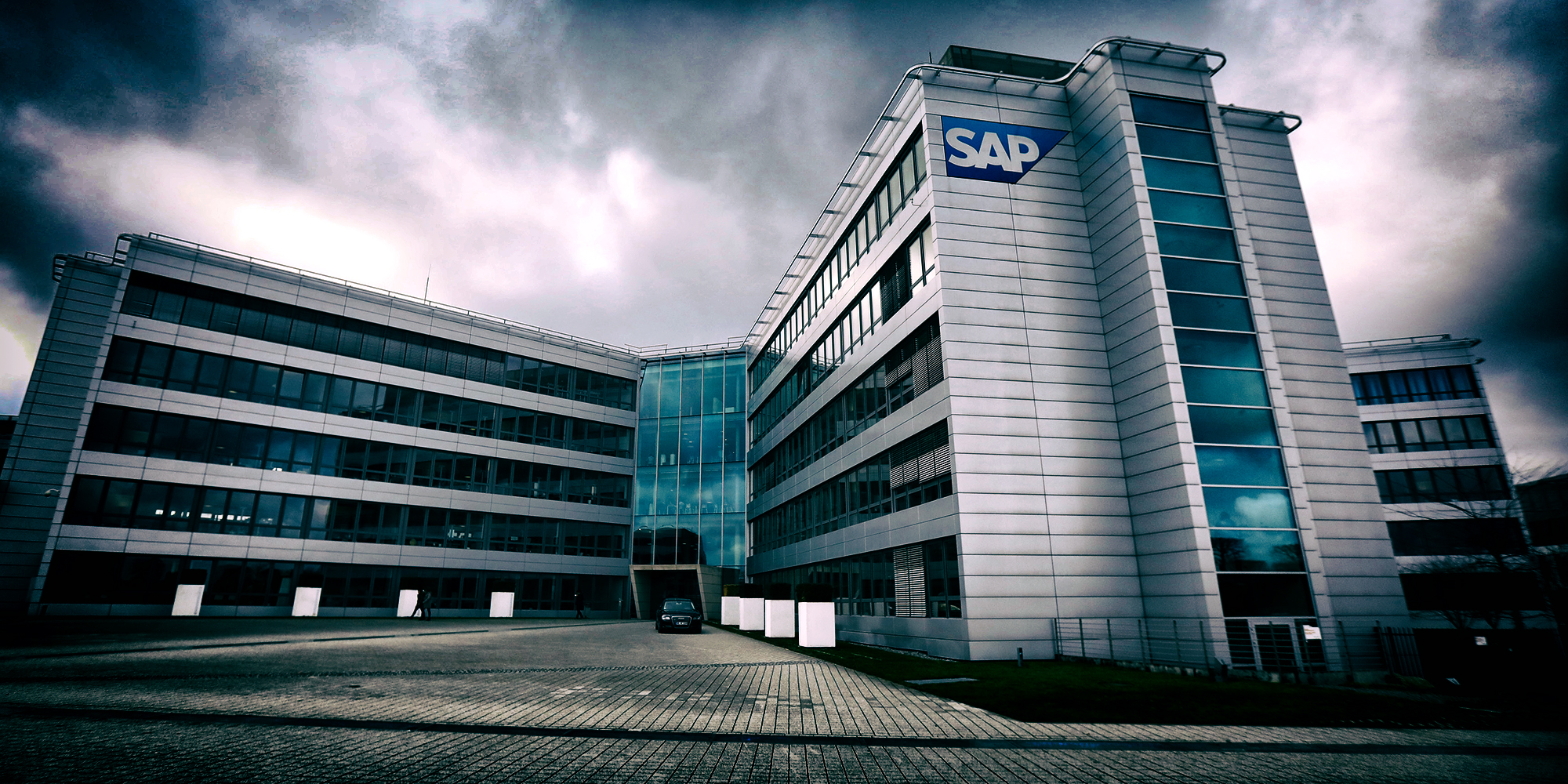 Former SAP executive implicates global software business in corruption probe