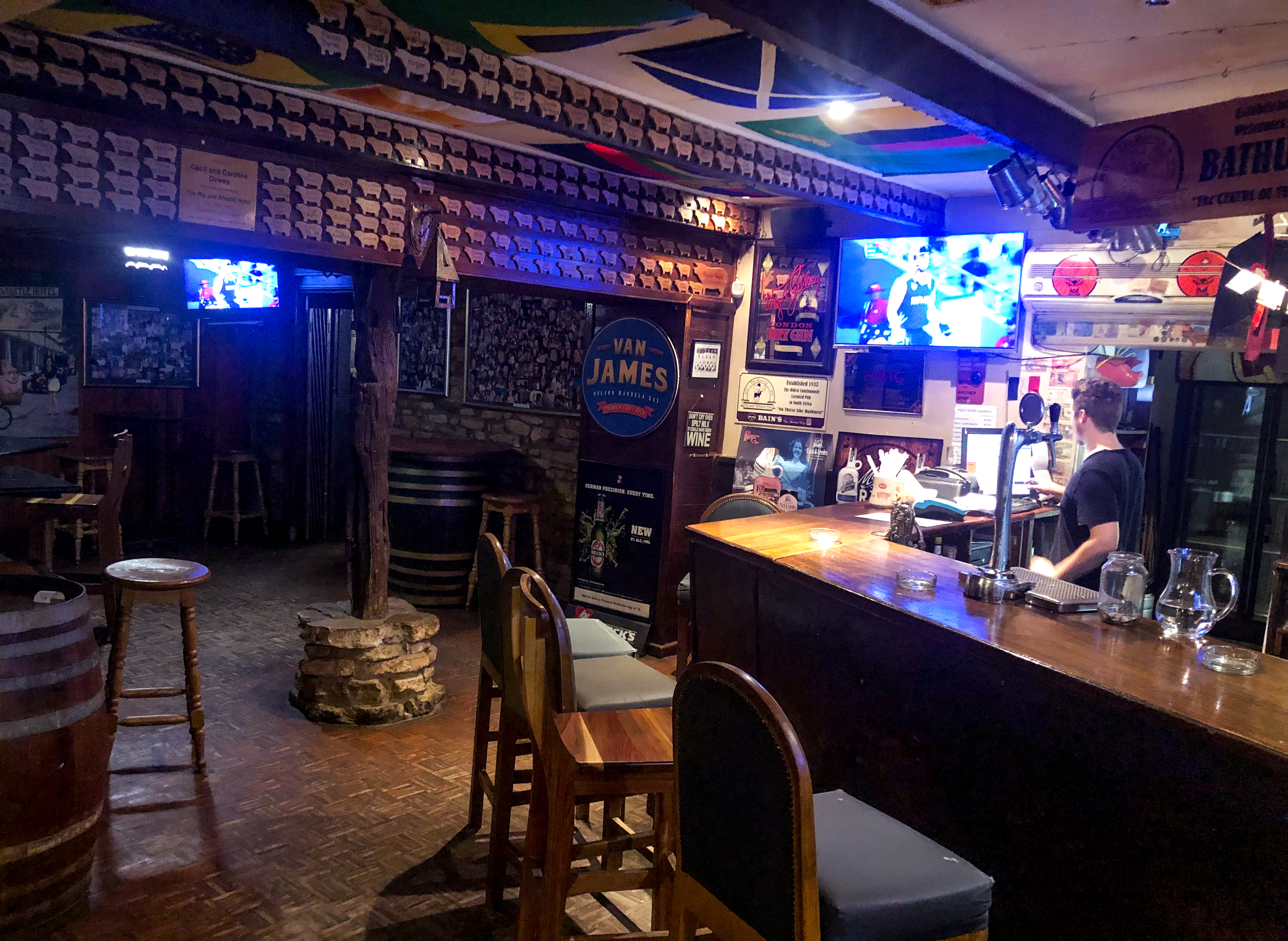 BATHURST pub (1 of 1)