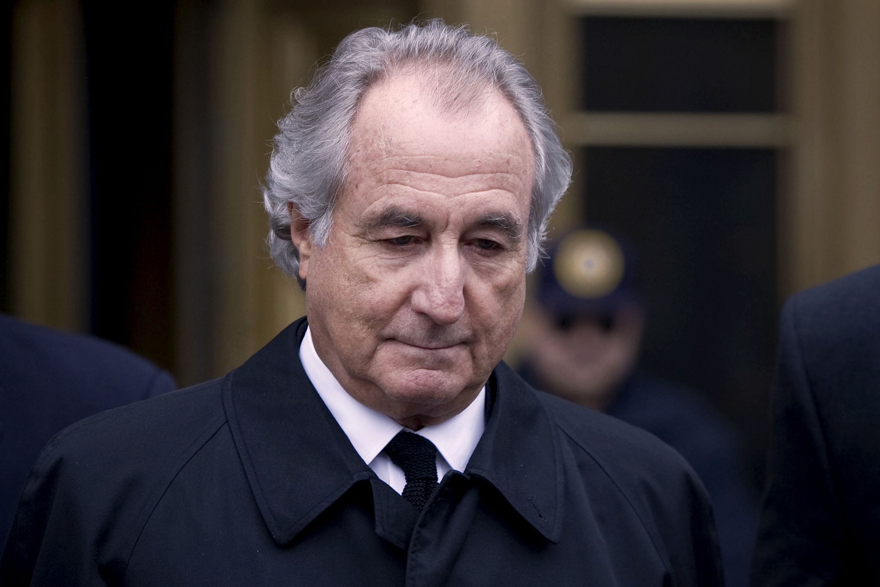 Bernard Madoff, Mastermind of Giant Ponzi Scheme, Dies at 82