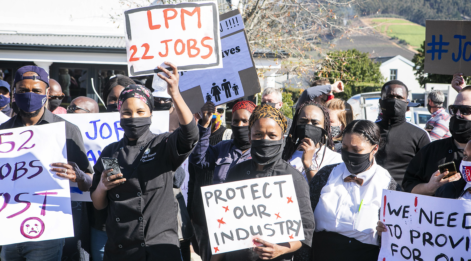 Restaurant workers protest against destruction of their livelihoods