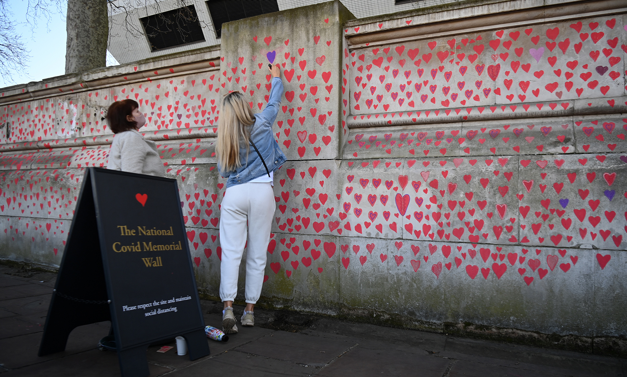 Bloomberg-Global-Update01/4 option 1