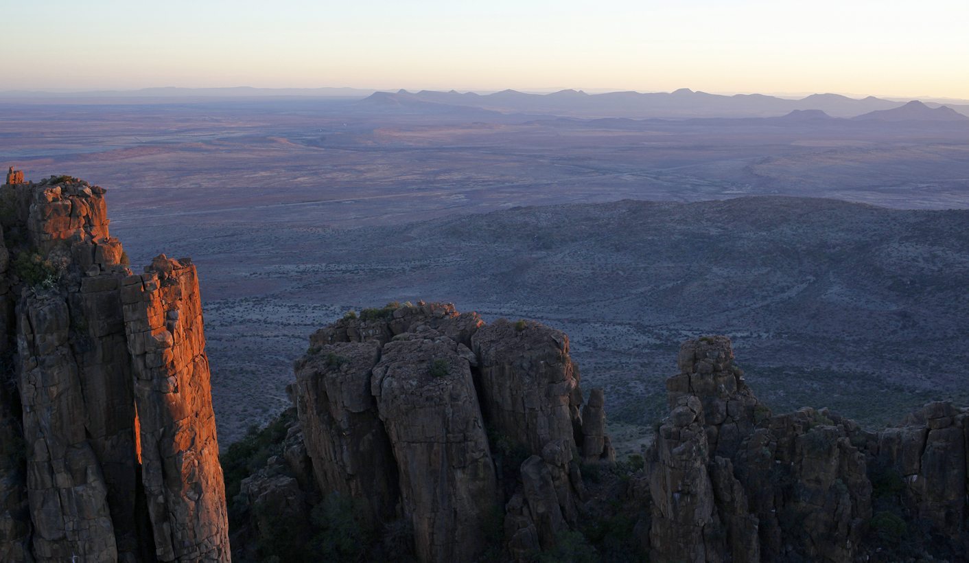 The water and shale gas nexus: Who needs Who?