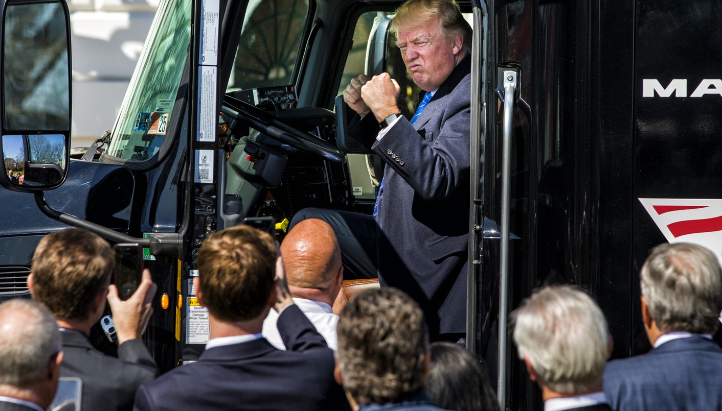 US: Trump's week of incompetence wrapped in arrogance, with a hint of treason