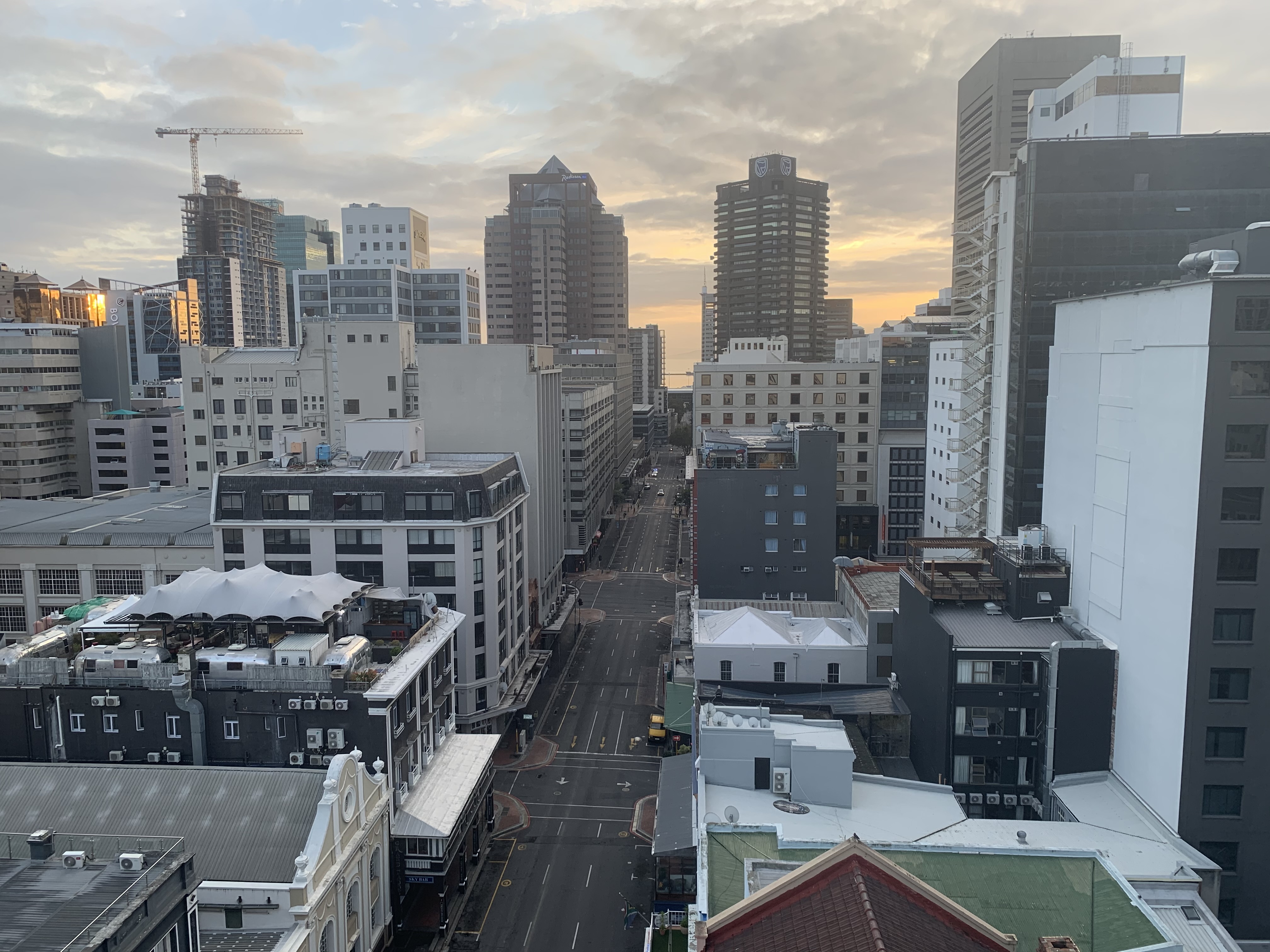 CapeTownEmpty-730am21April2020-GS-20200421