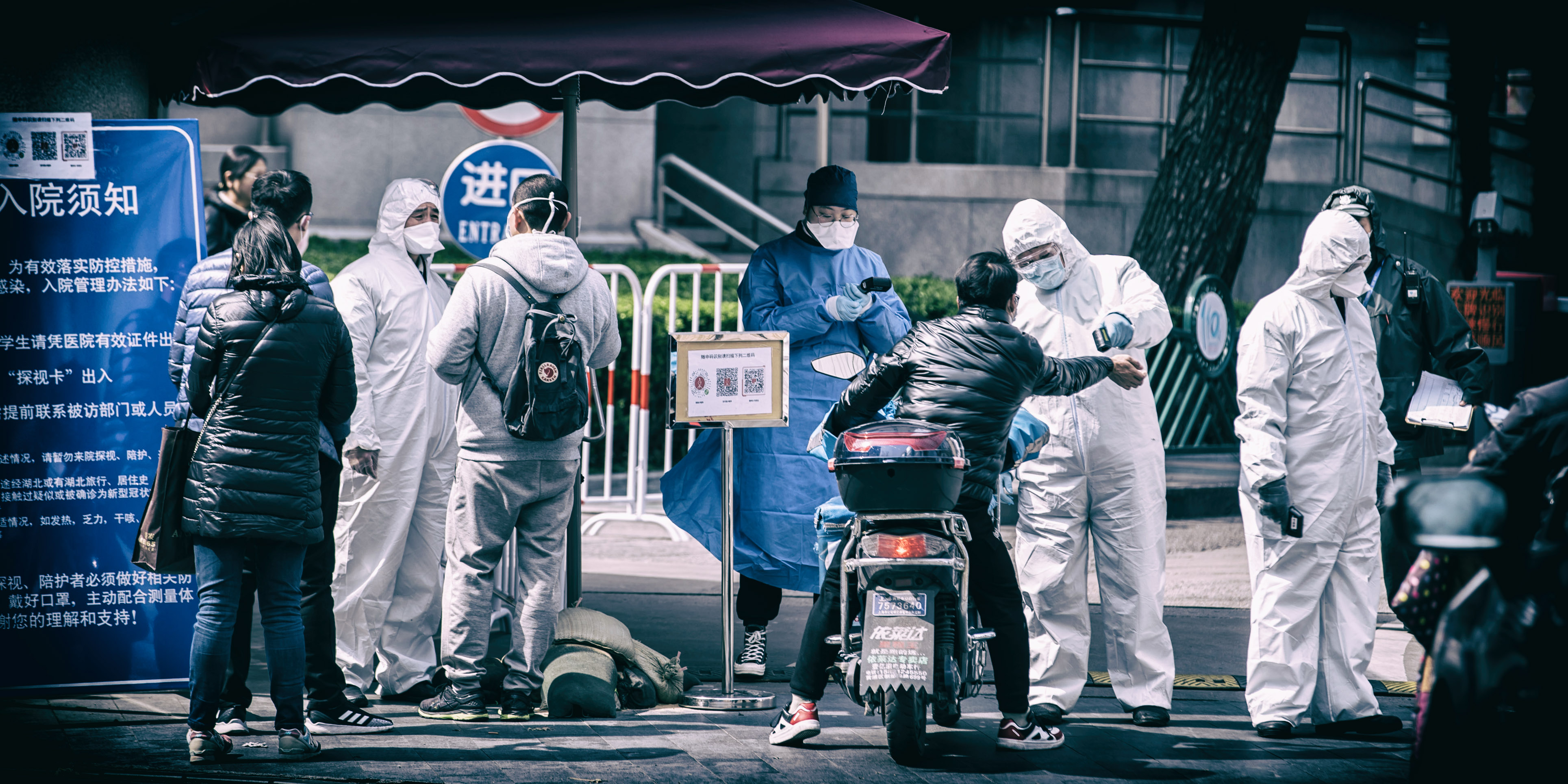 Evening in Shanghai as Coronavirus Spread in China Slows