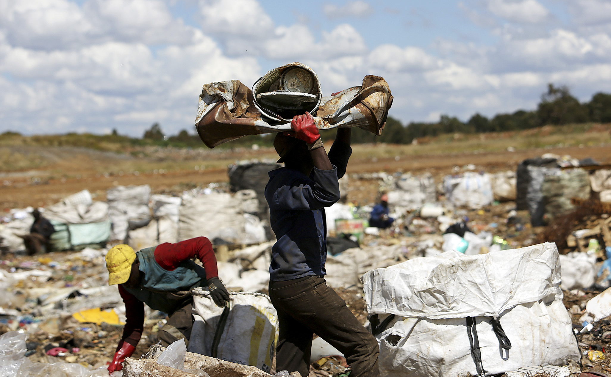 Tshwane waste pickers ‘face starvation’ as court dismisses their plea for lockdown exemption 