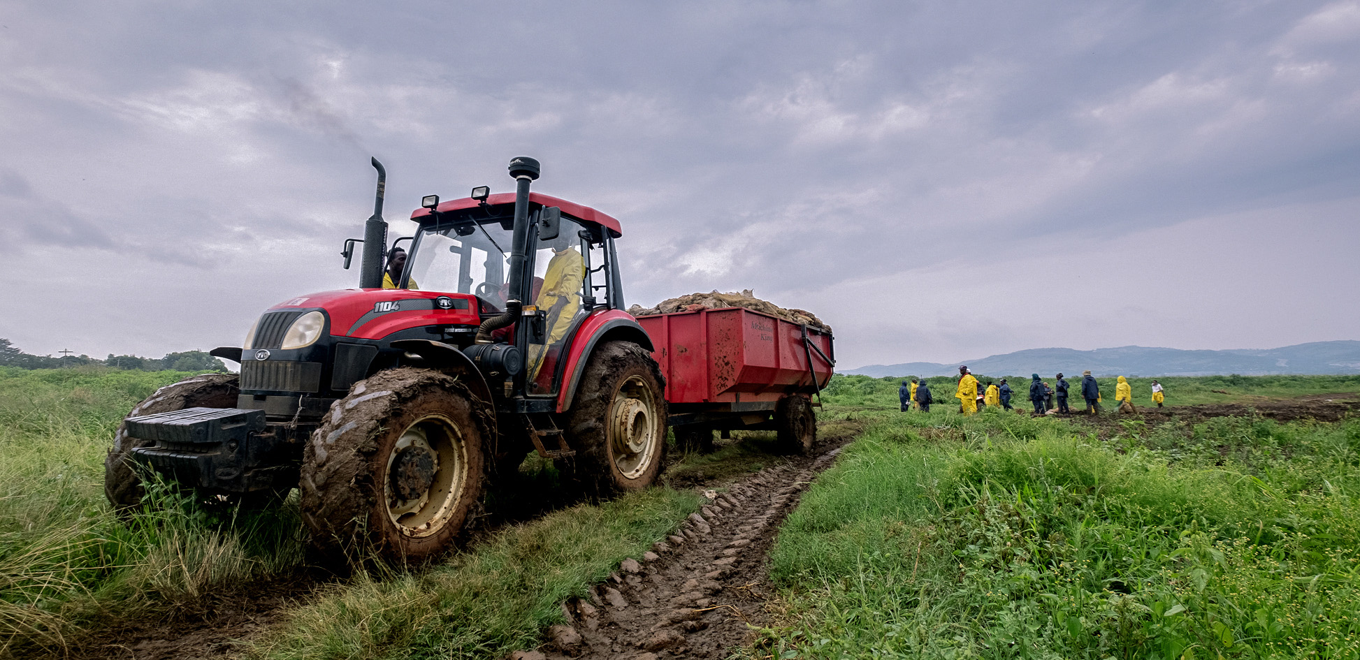 Innovative platform links farmers to those feeding the poor