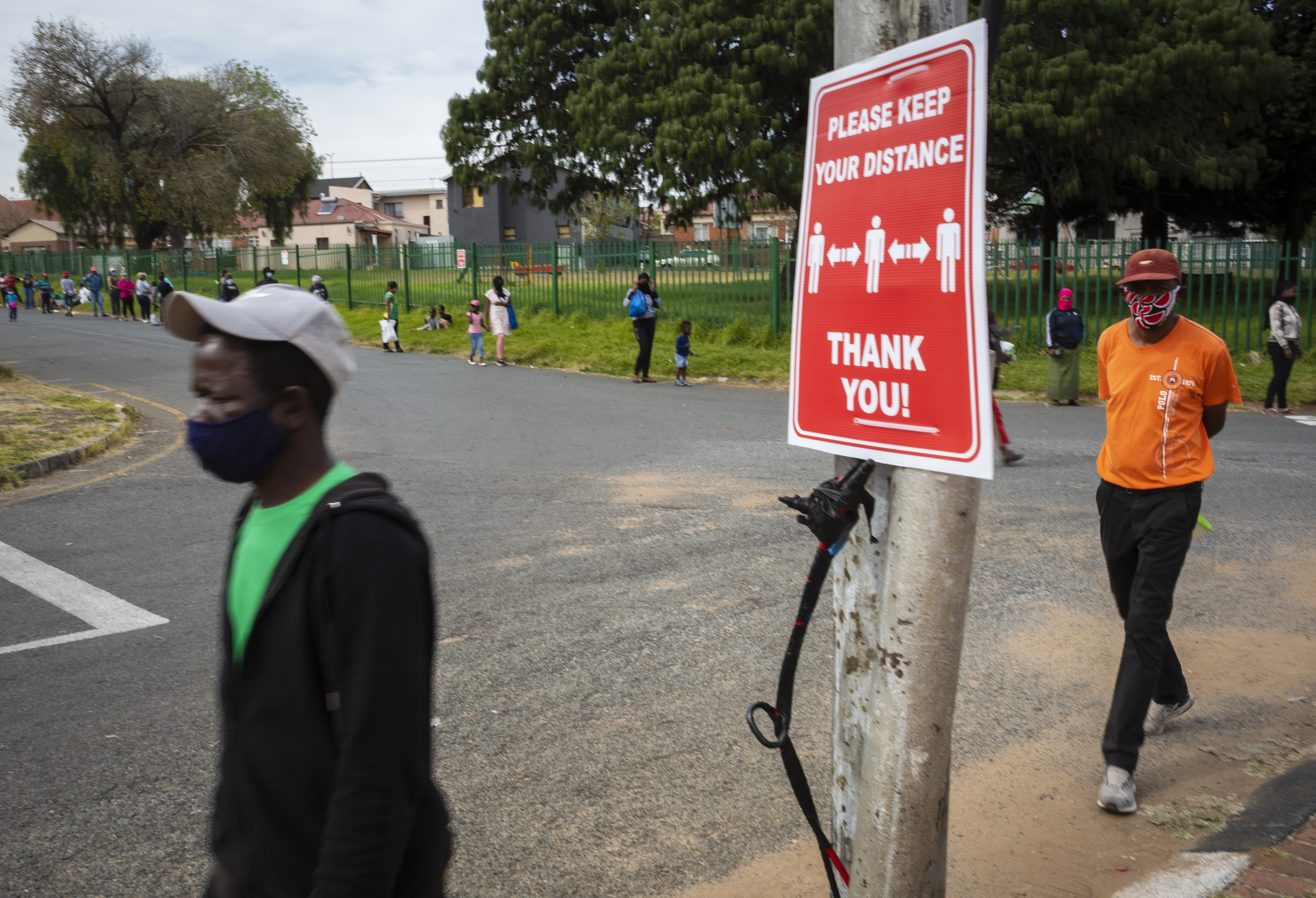 South Africa lockdown food handout