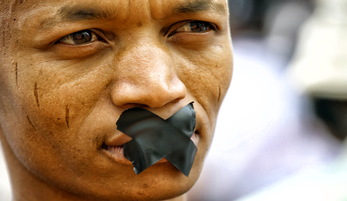 A reflection on the media: consolidation and convergence – or shrivelling and sinking?