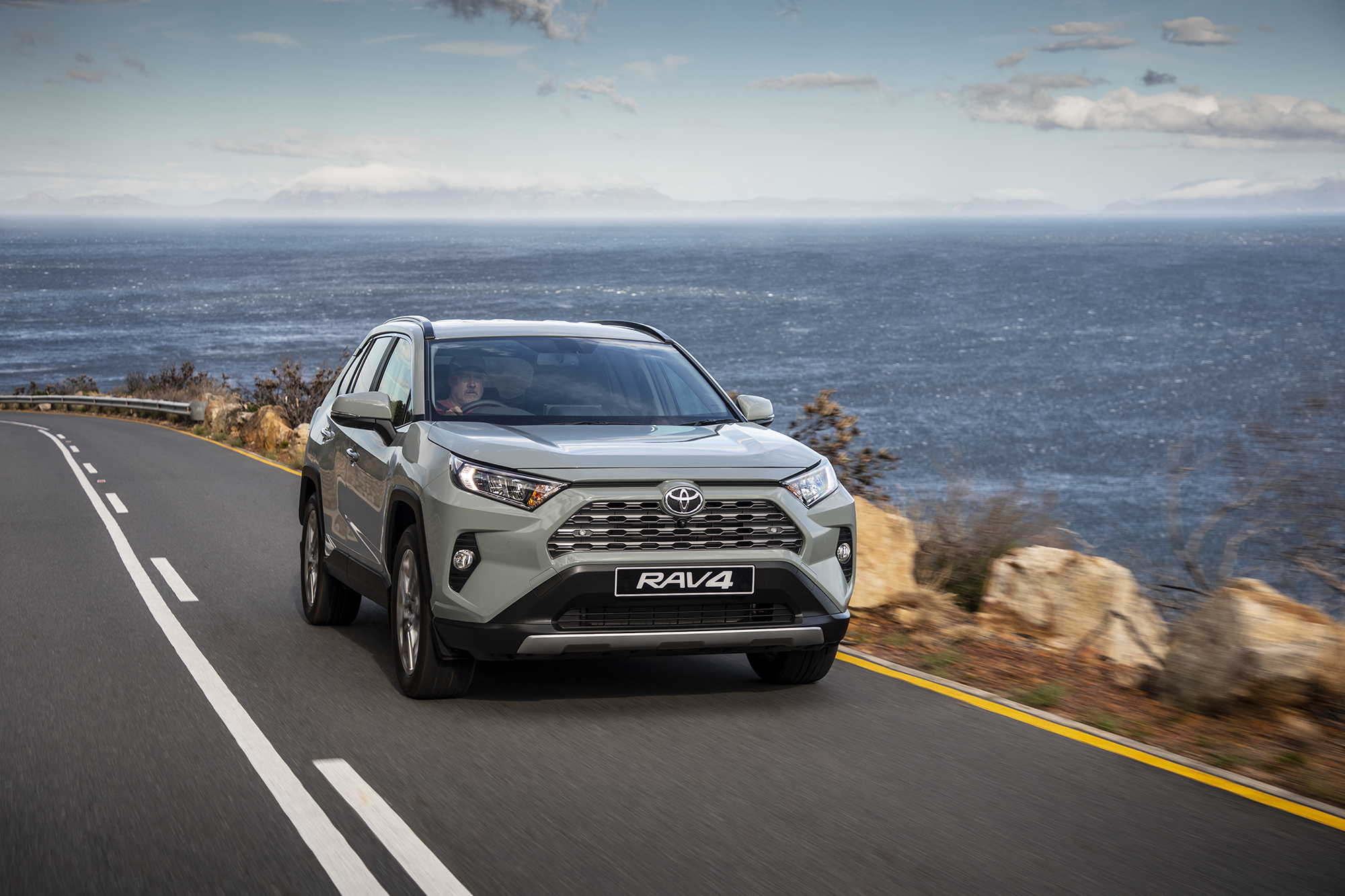 Toyota RAV4 2.5 VX AT: All grown up and going places