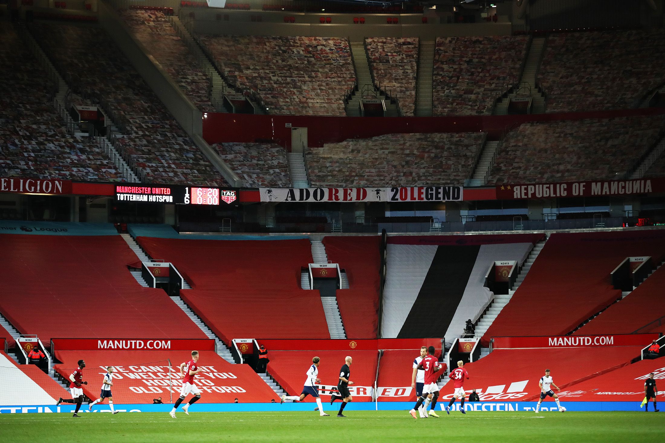 Manchester United v Tottenham Hotspur - Premier League