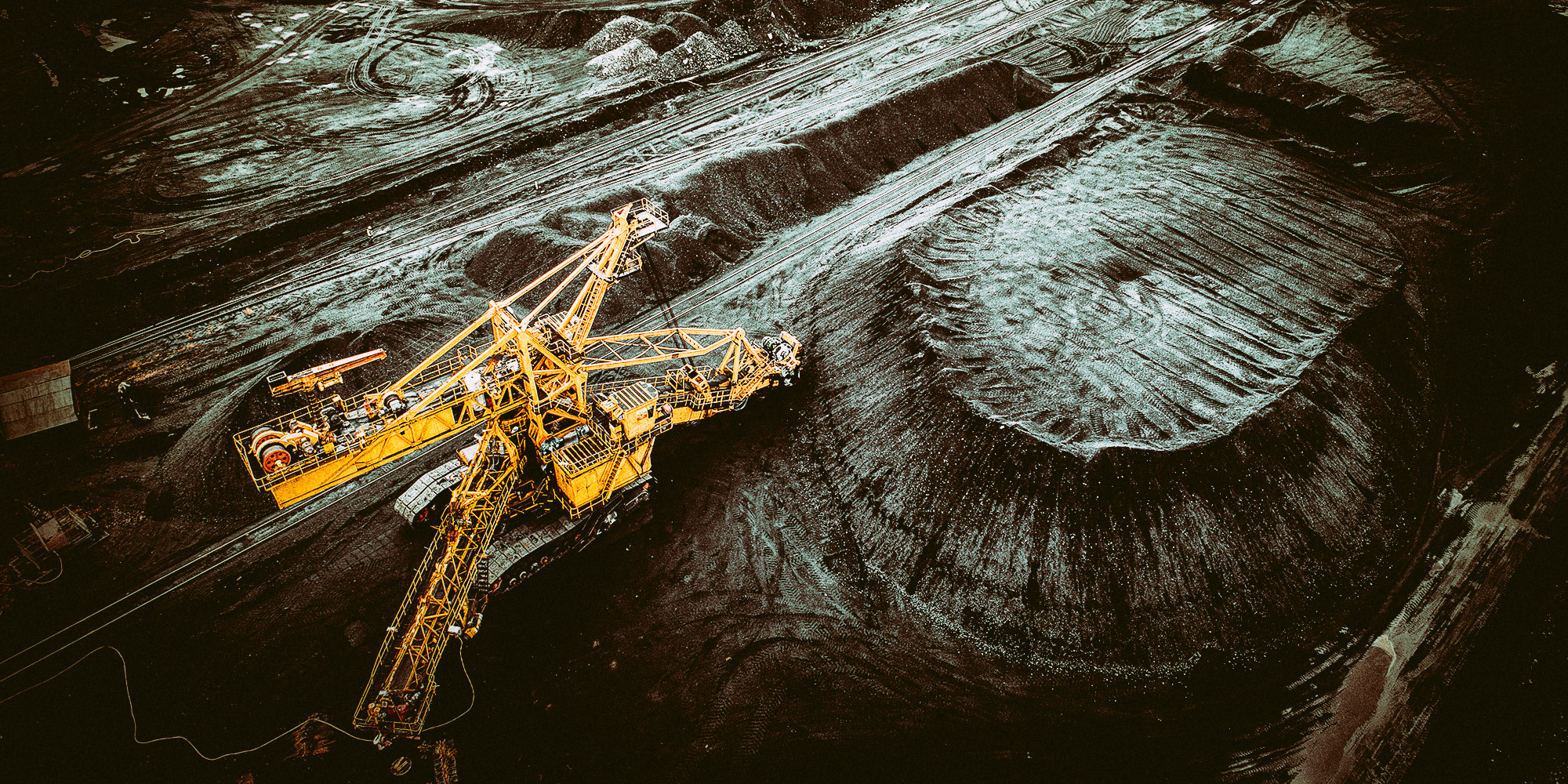 Coal mining at an open pit