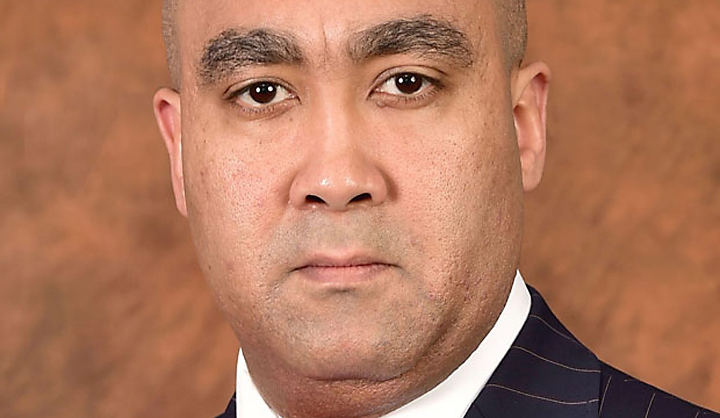 Asserting his authority and his independence, Advocate Abrahams meets the press