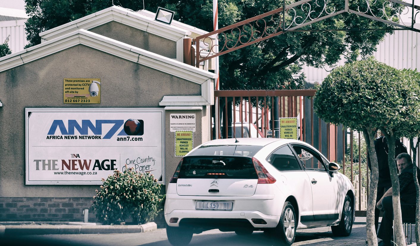 Op-Ed: Of cheap stunts and ’Oakbay employees’