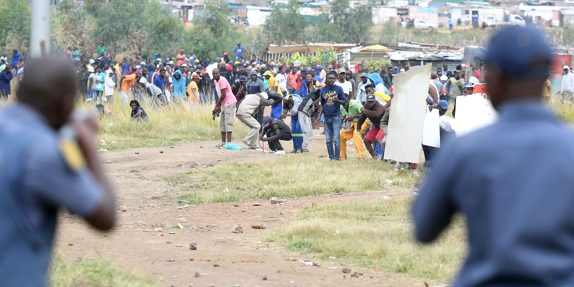 As municipalities fall apart, can the centre of power hold/survive?