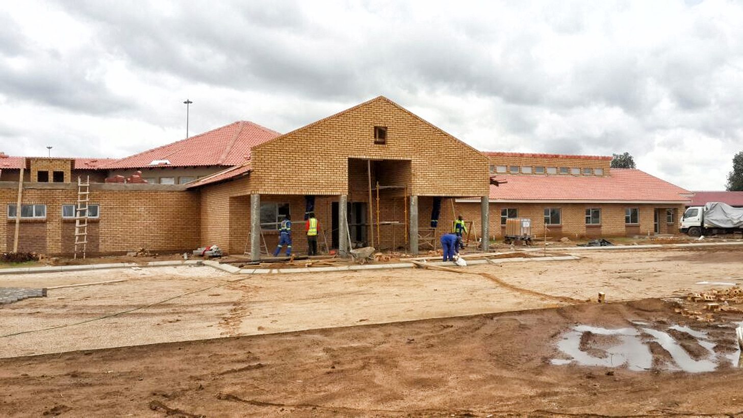 GroundUp: Gupta company fails to pay R4.2m clinic bill