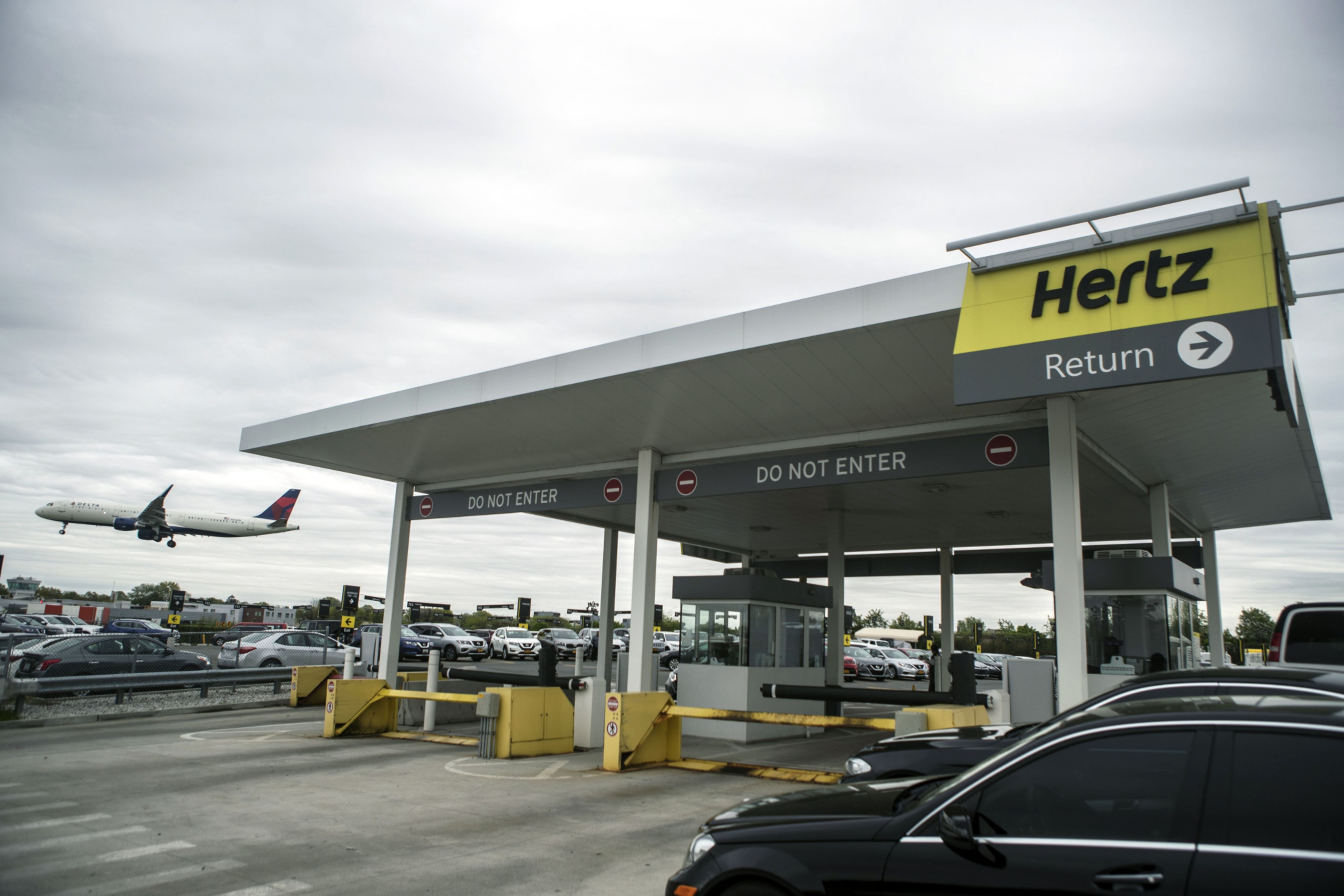 A Hertz Global Holding Inc. Rental Location Ahead As Earnings Released