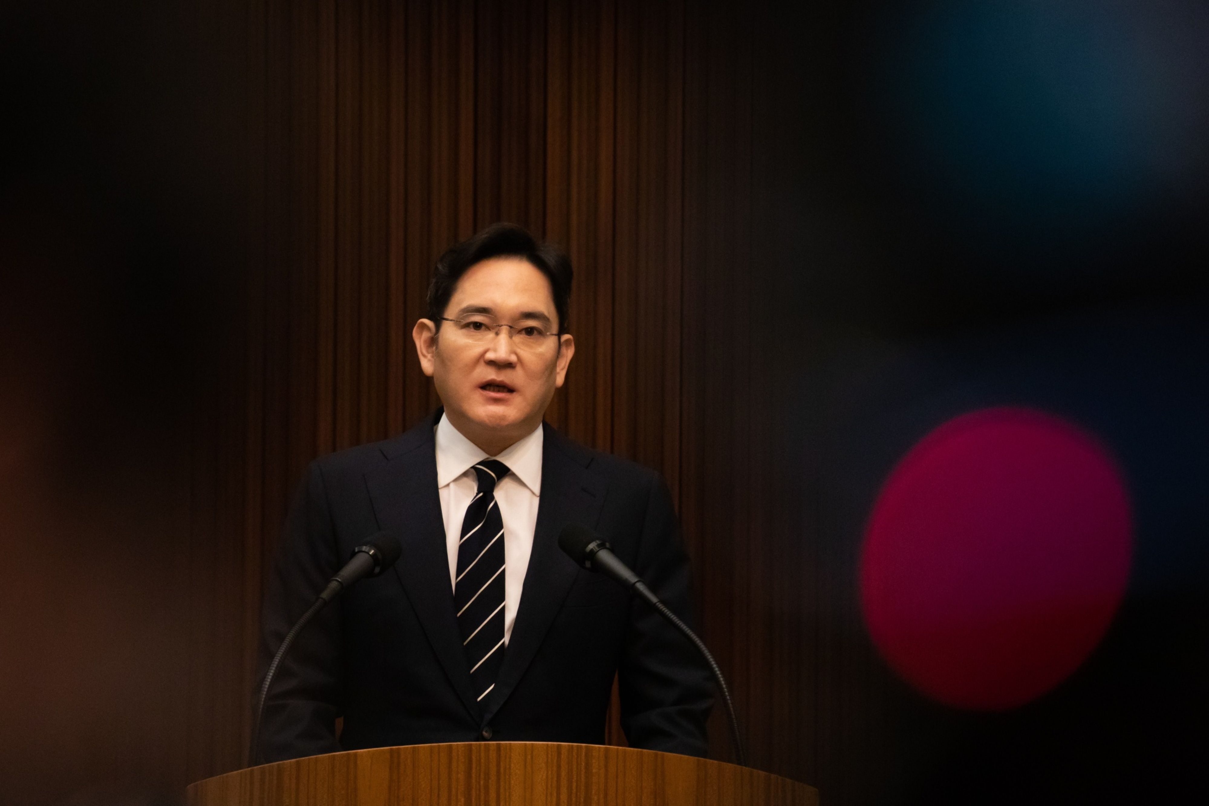 Samsung Billionaire Jay Y. Lee Apologizes for Company's Past Wrongdoings