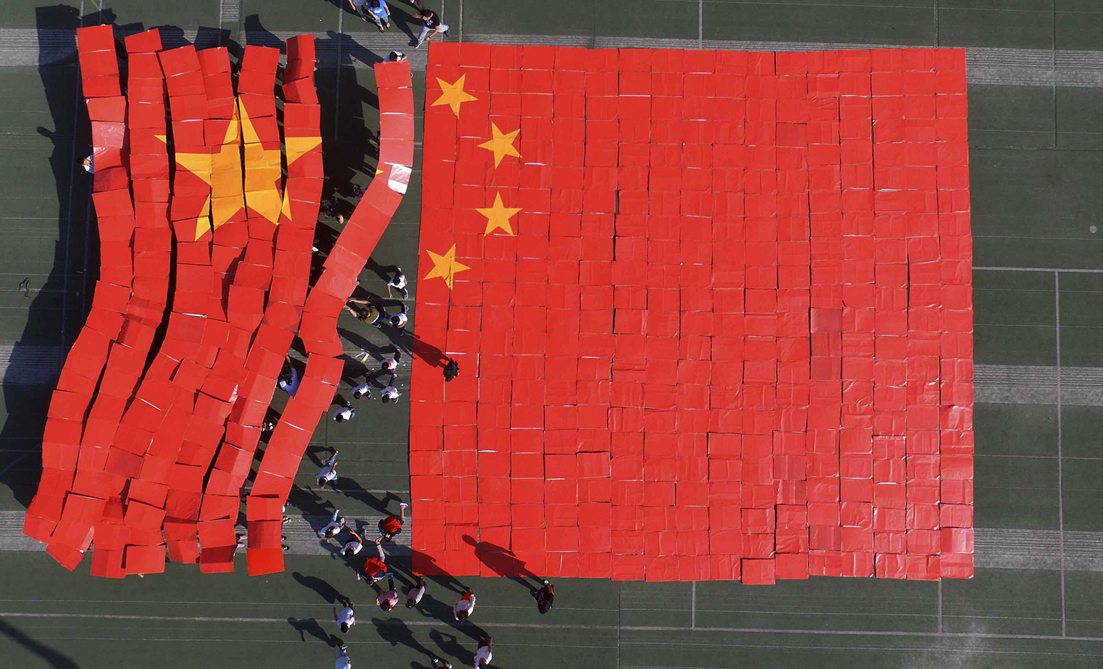 540 Pupils Form Big Chinese National Flag In Shijiazhuang