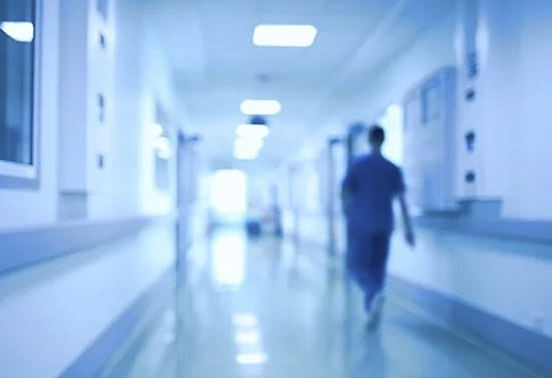 New mom dies after tragic Covid-19 mix-up, doctors in isolation