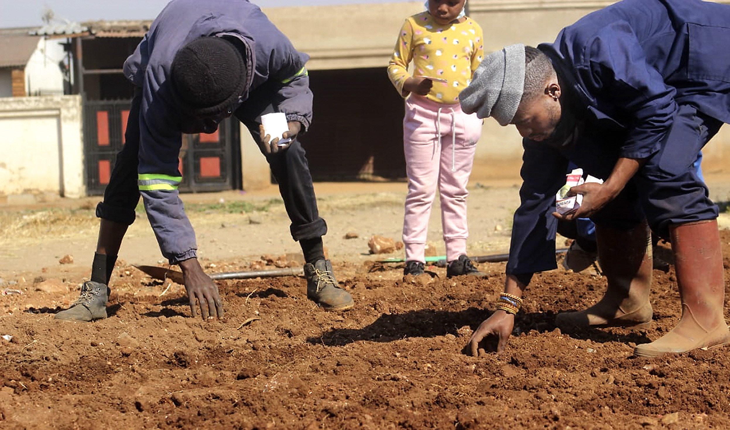 Katlehong Covid-19 support goes AWOL – community action network steps in