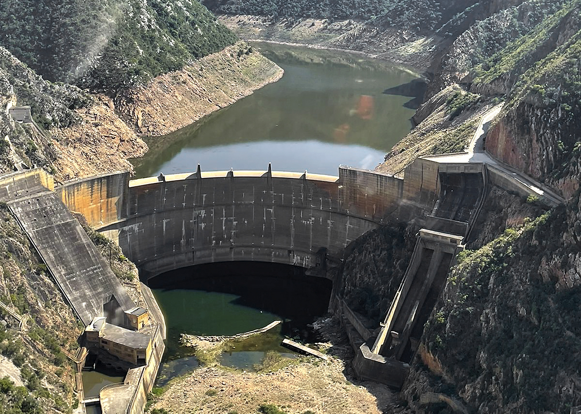 Drought calamity: Nelson Mandela Bay’s largest dam sinks to lowest level yet
