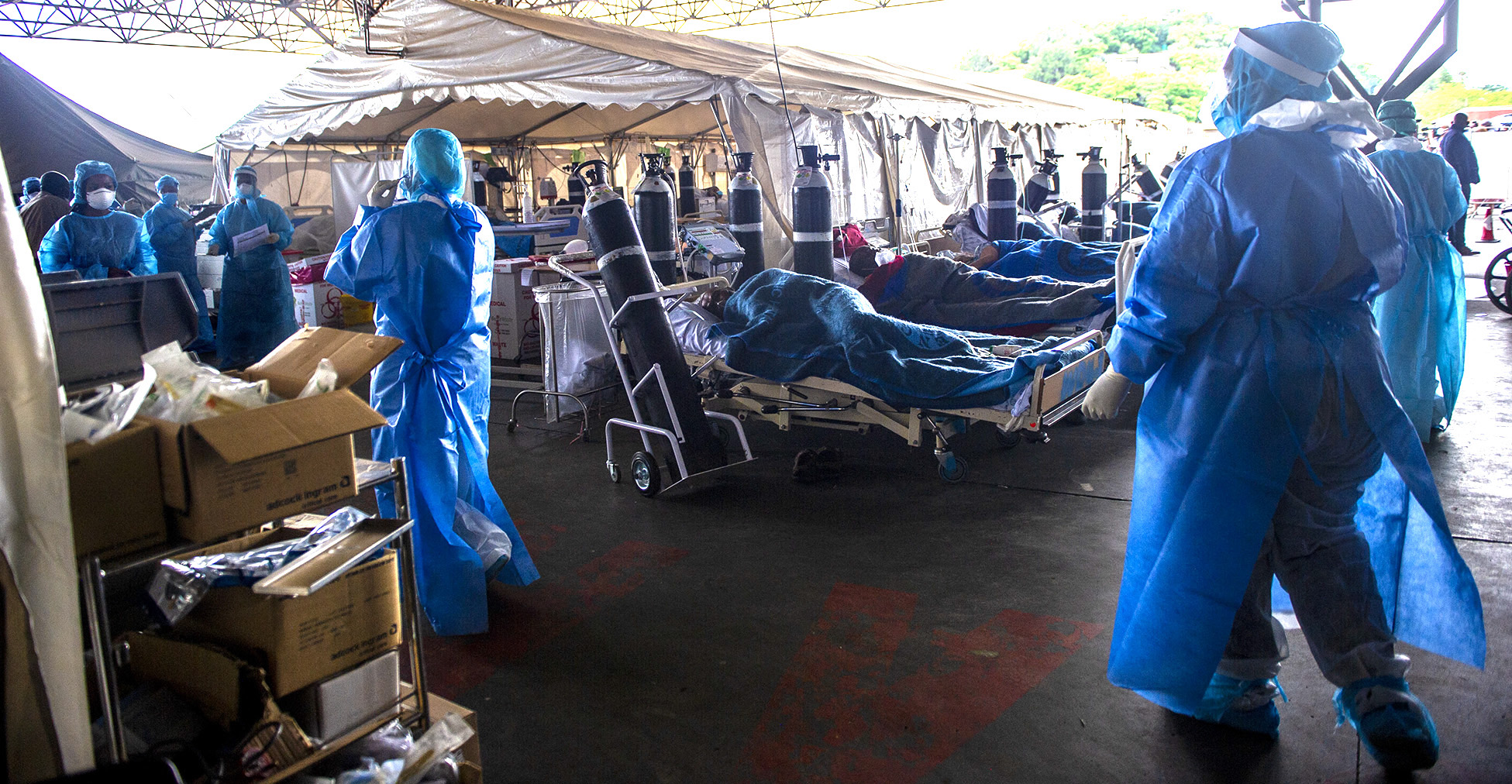 Premier David Makhura visits Steve Biko Academic Hospital in Pretoria