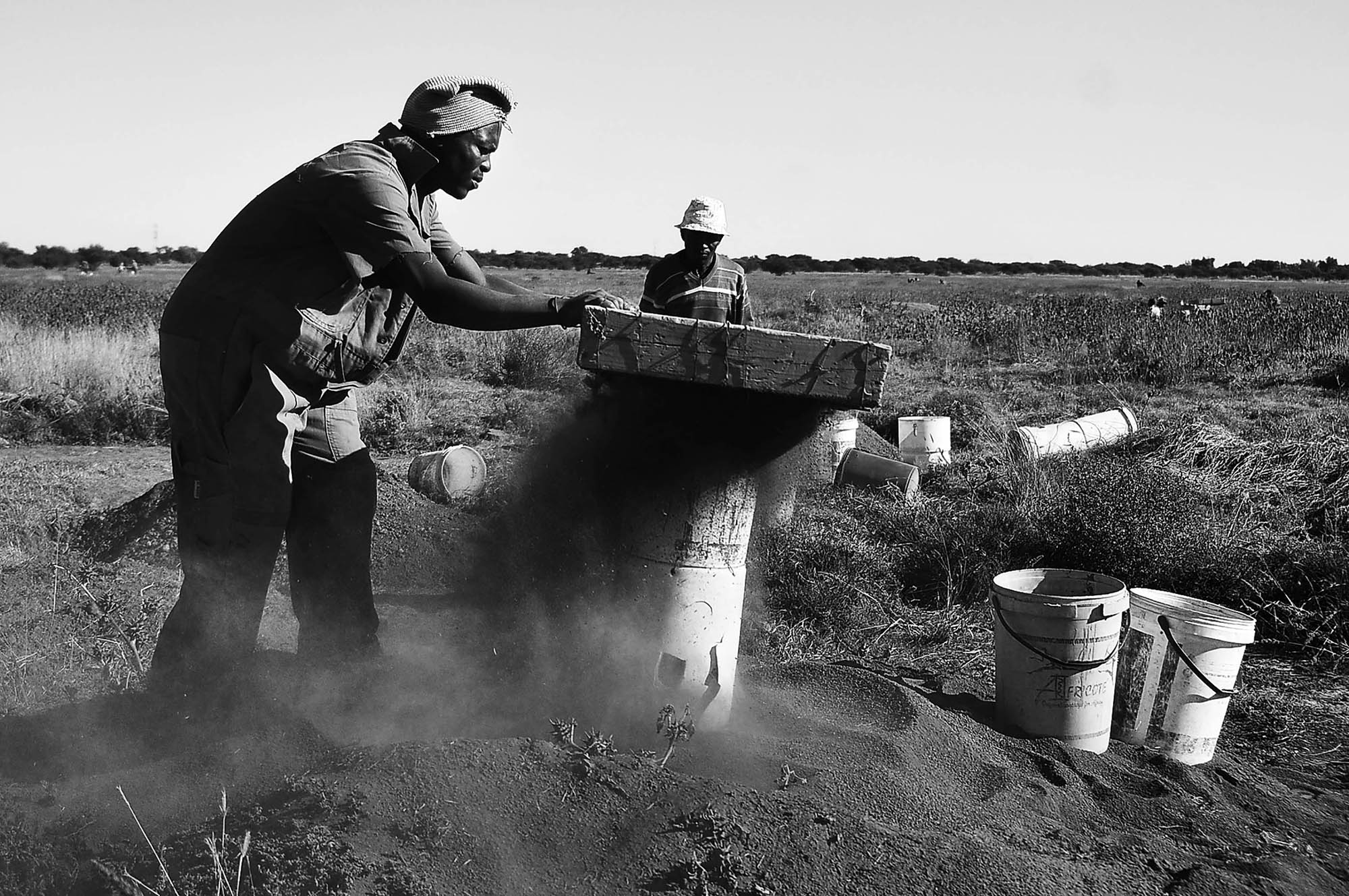 Zama-zamas: Pictures from the underground