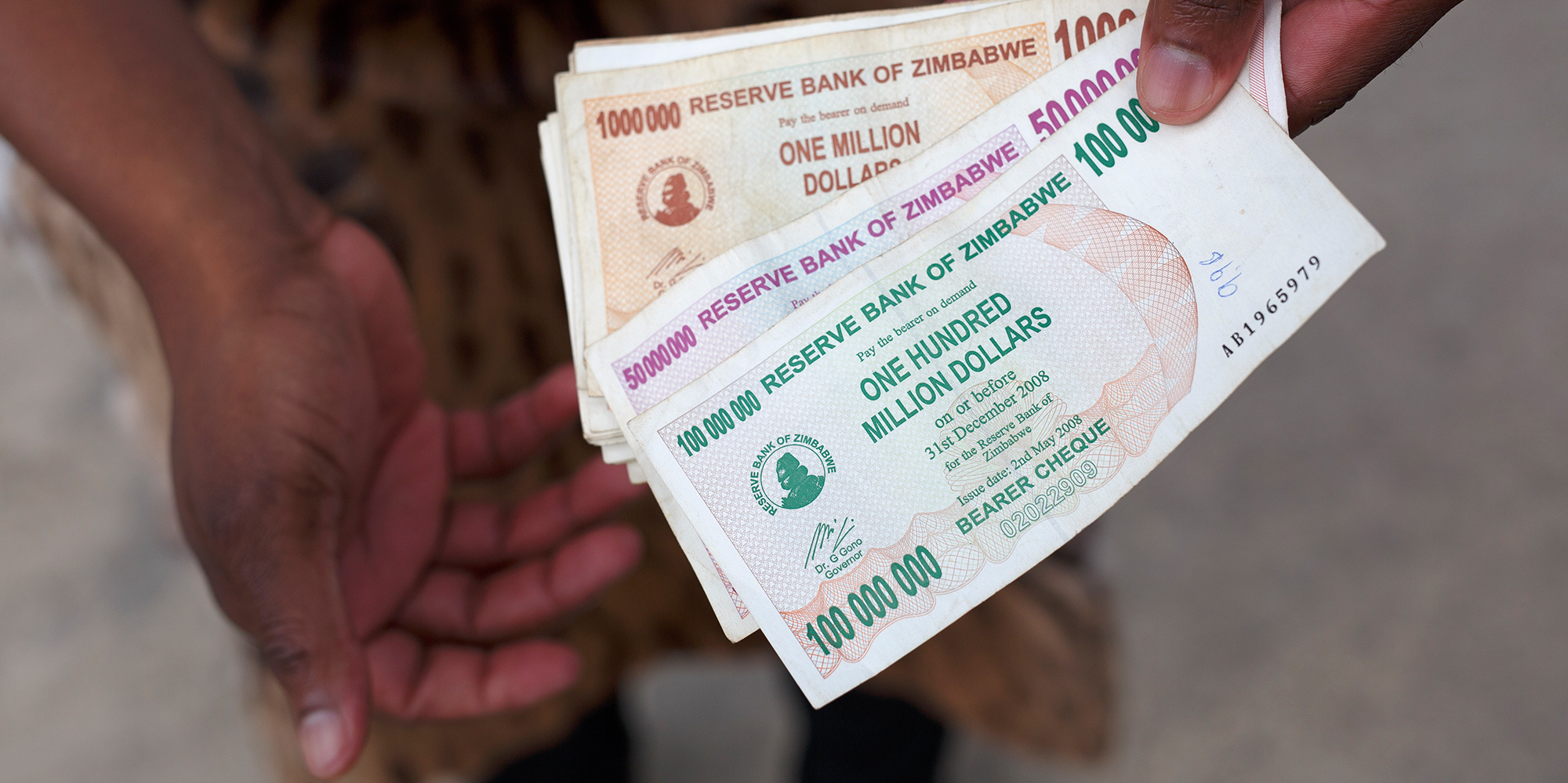 Zimbabwe’s economy is run by master criminals who are fleecing the poor