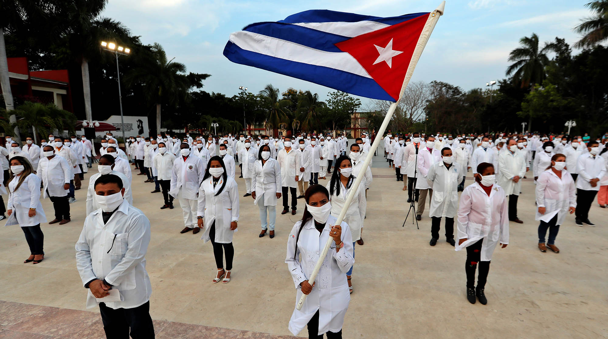 Cuba sends more than 200 doctors to South Africa to combat COVID-19