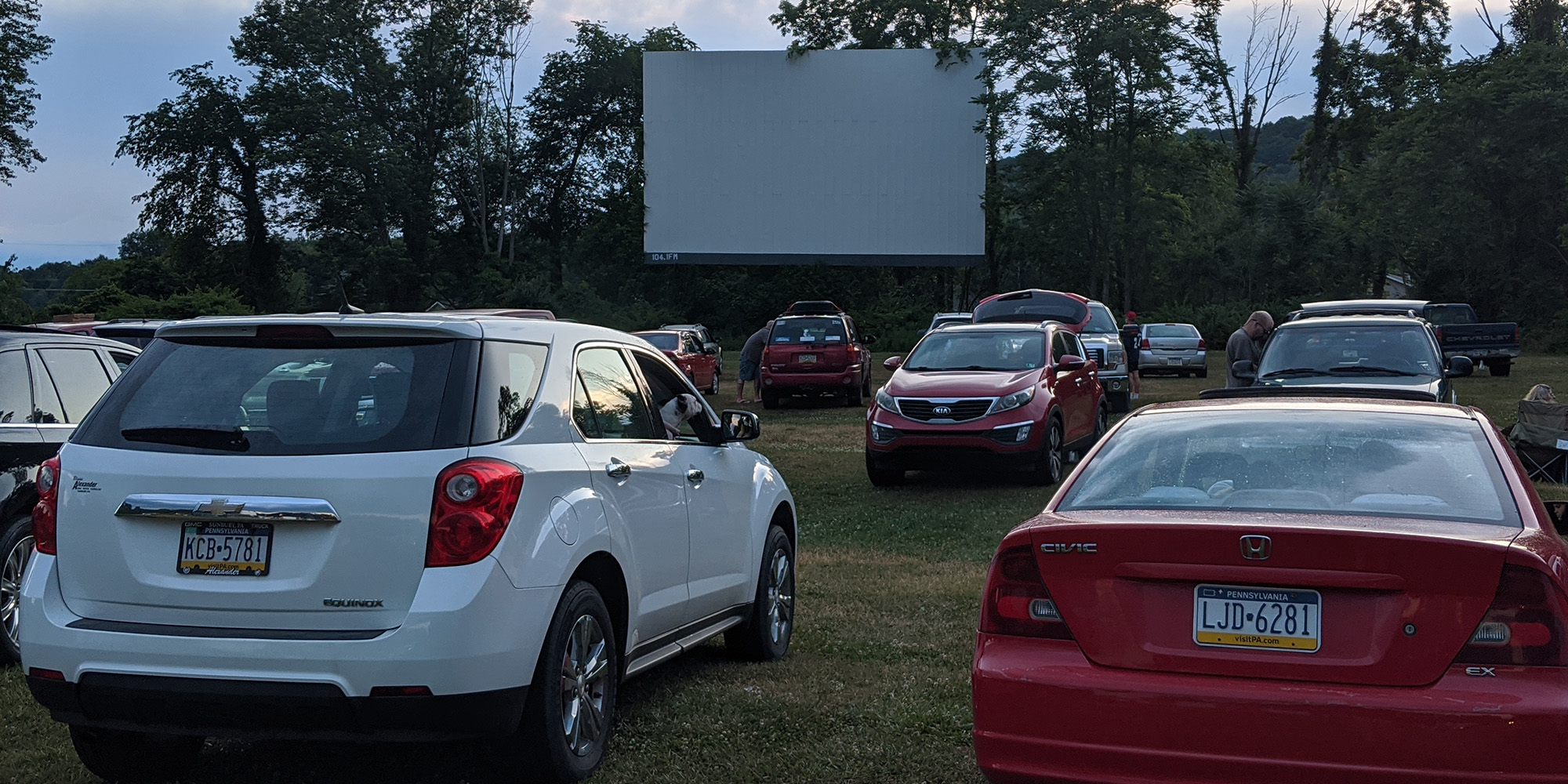 Oped-USA-DriveIn main