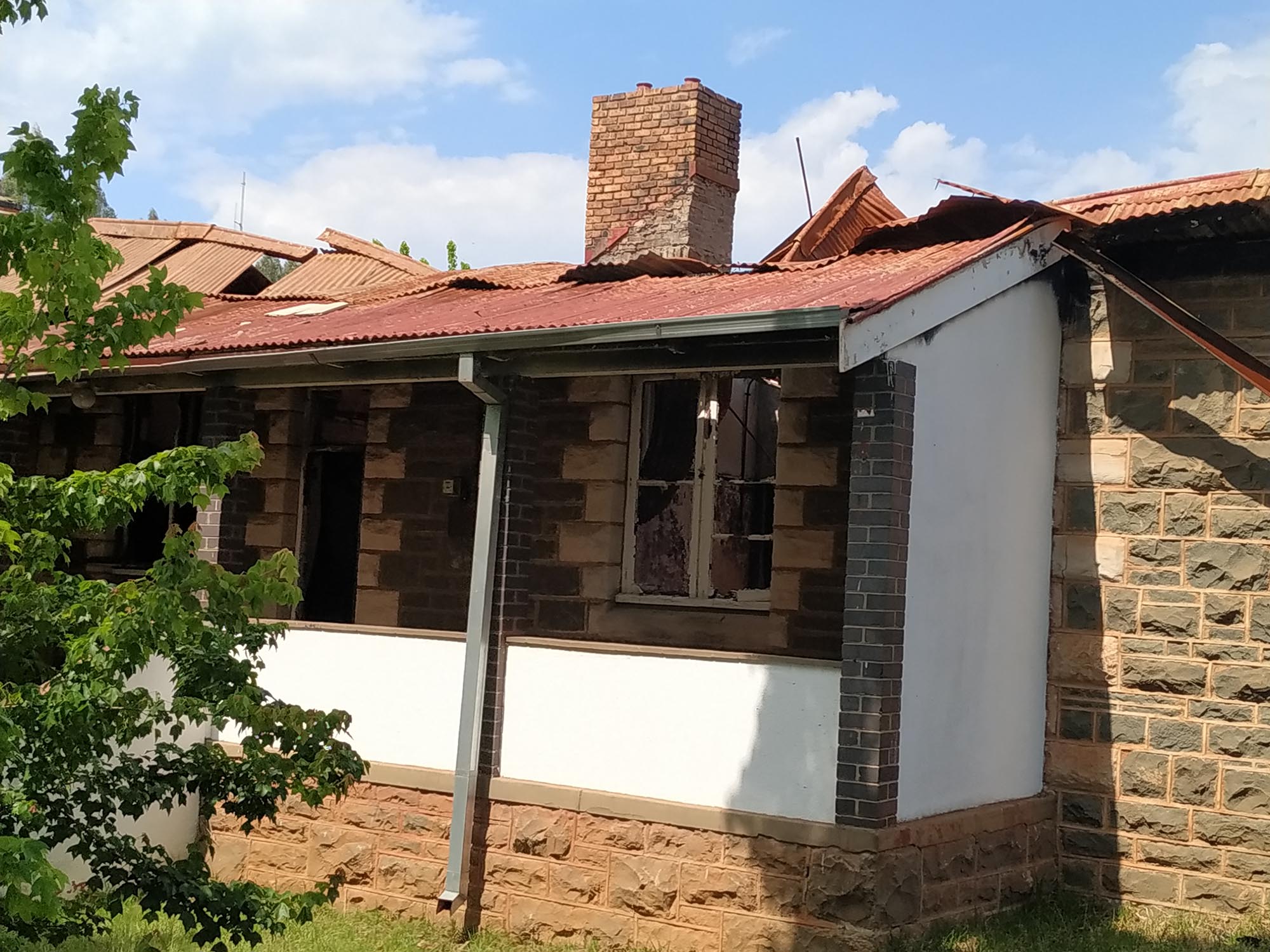 Rolling out of SAPS’s e-docket system to replace archaic ‘brown donkeys’ drags on