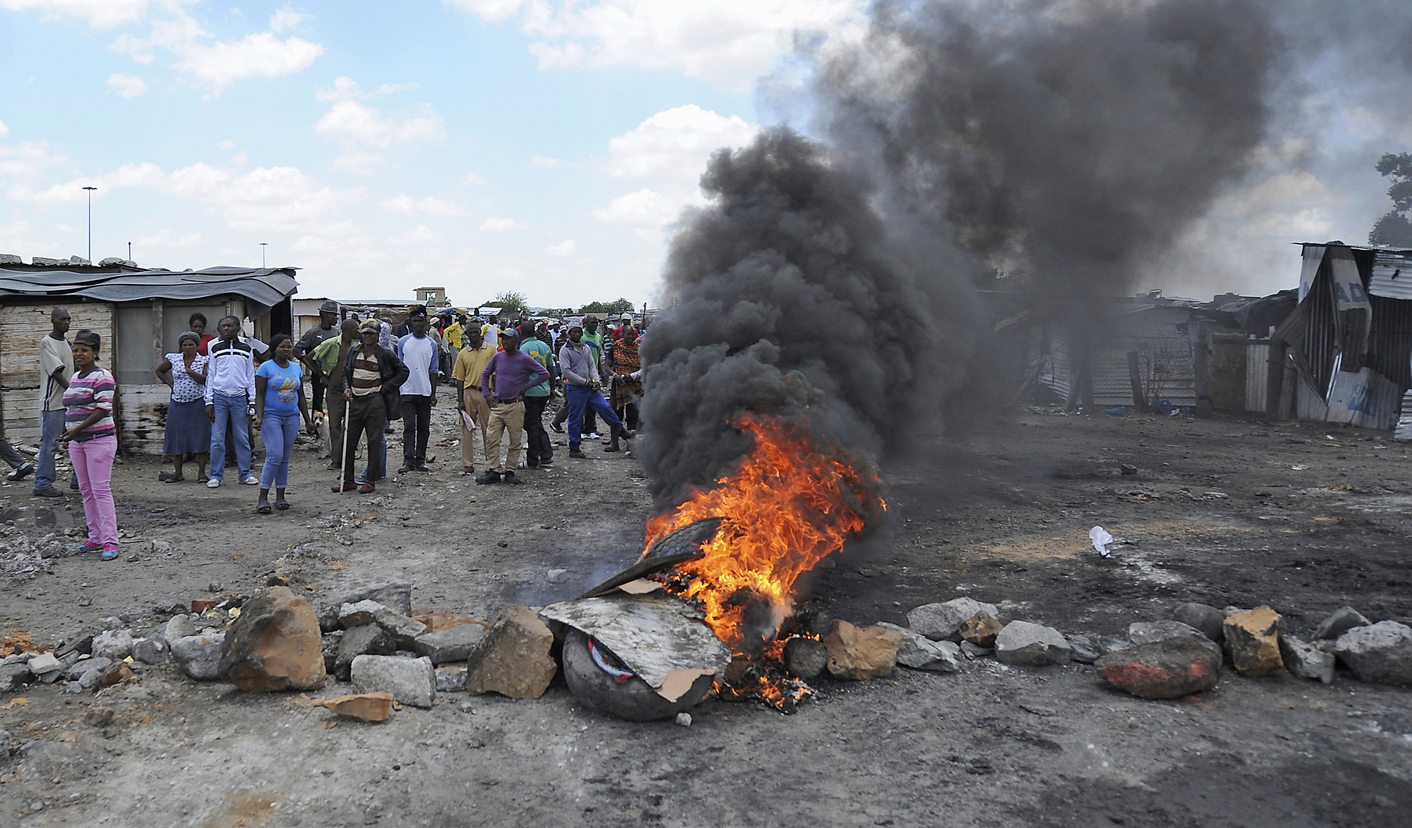 Analysis: Time to clear the air in the platinum mining belt