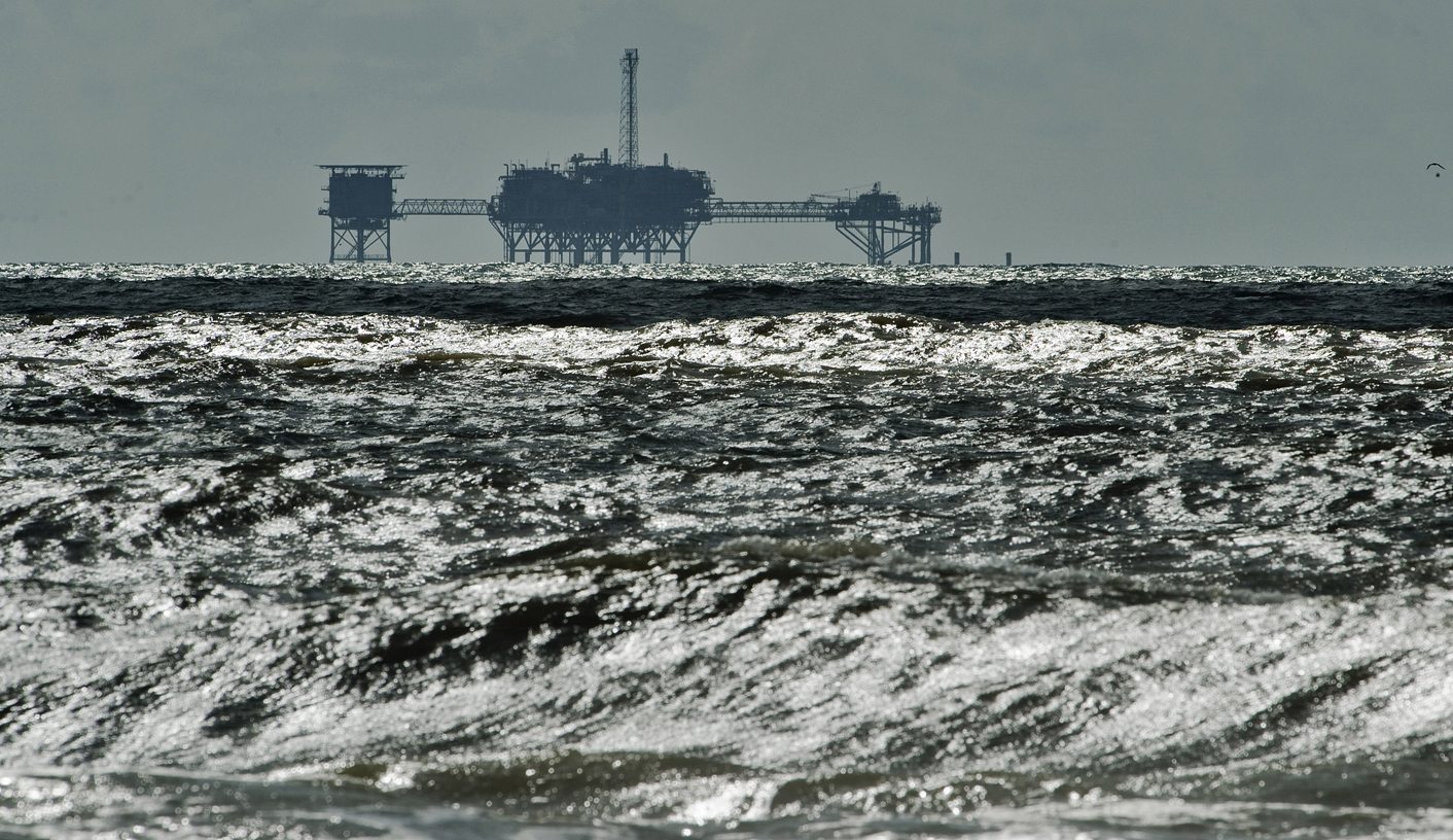 US surges past Saudis to become world's top oil supplier