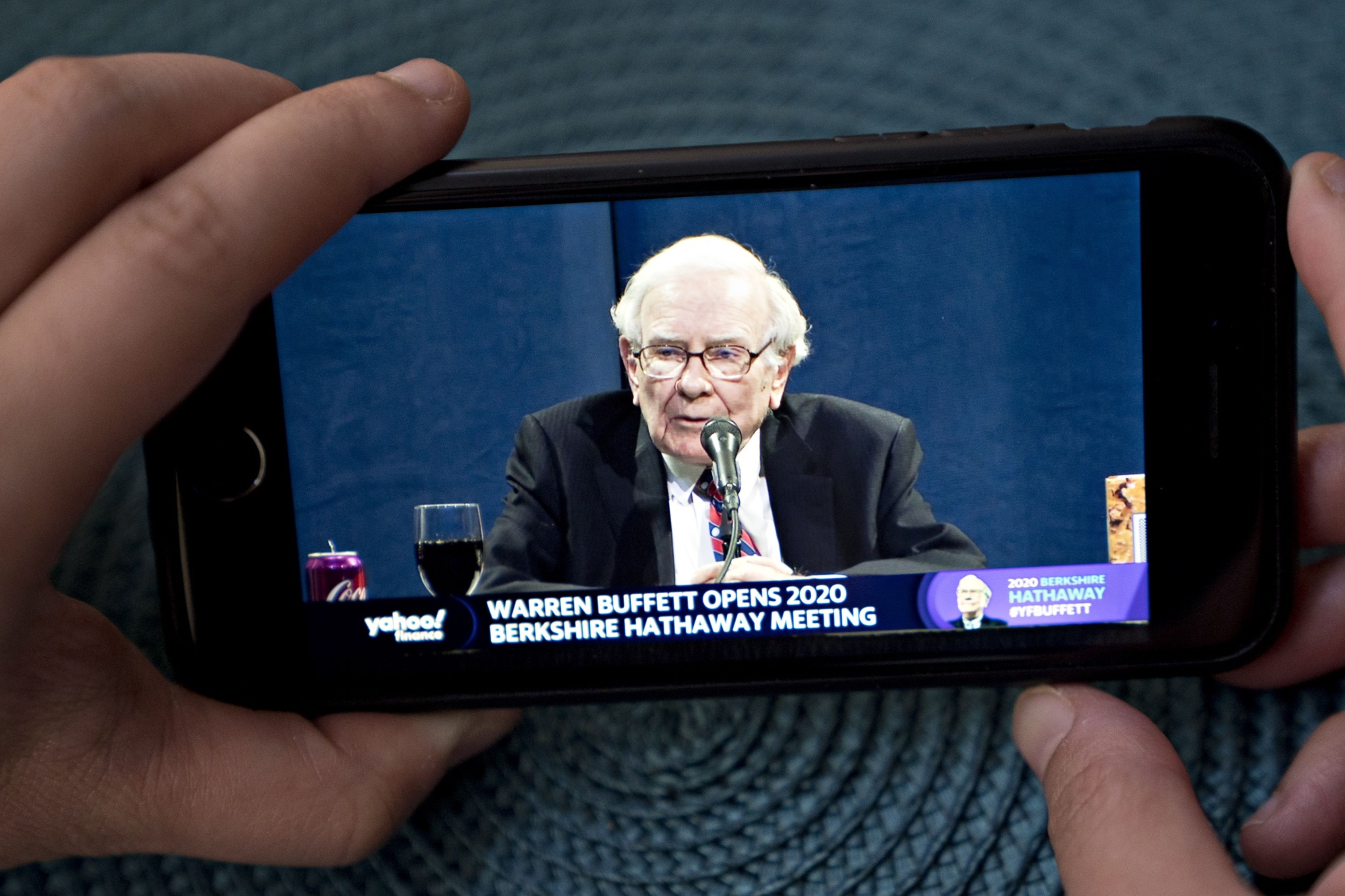 Live From Omaha, It’s Warren Buffett on Saturday Night: Tara Lachapelle